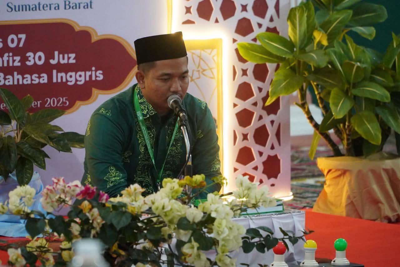 Penampilan salah satu kafilah Padang Panjang.